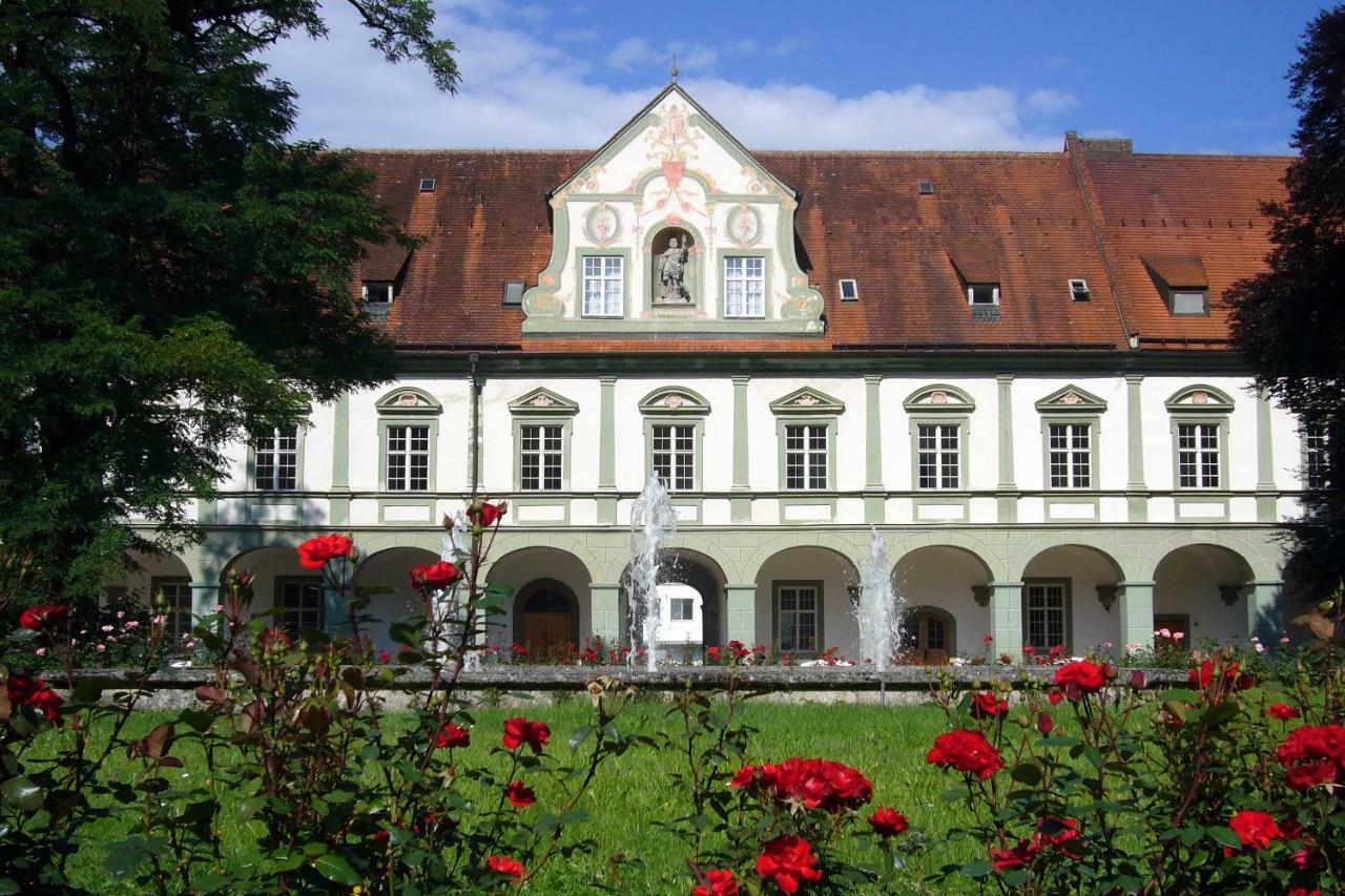 Kloster Benediktbeuern - Gaestehaus Der Salesianer Don Bosco Экстерьер фото